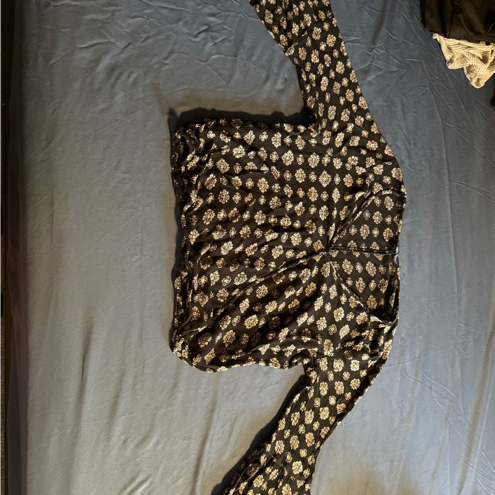 American Eagle Outfitters Black and Cream Printed Blouse